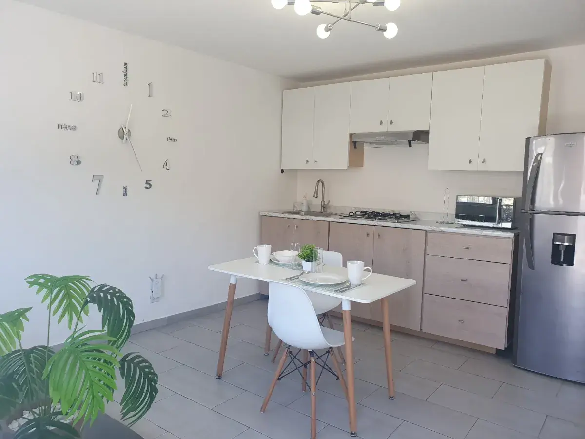 Departamento amueblado con excelente iluminación natural