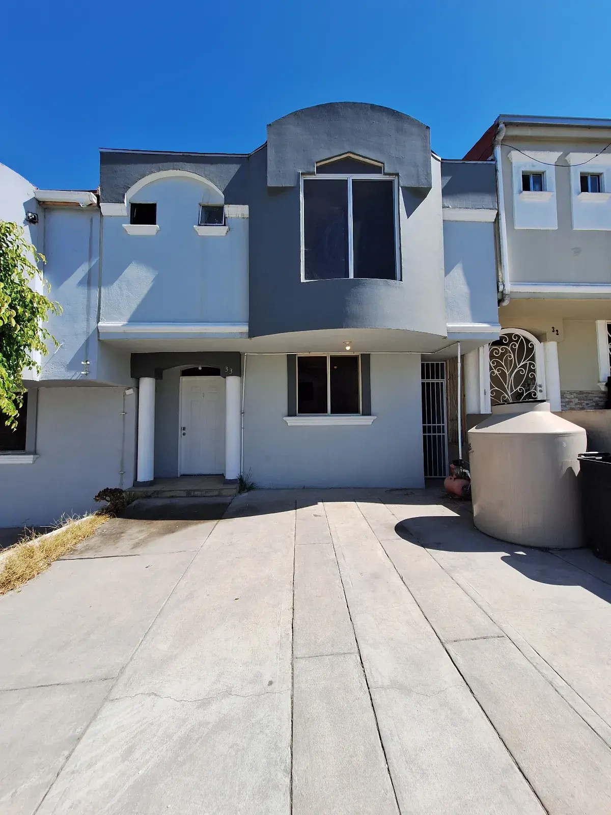 Casa amplia de 3 recámaras en privada con seguridad